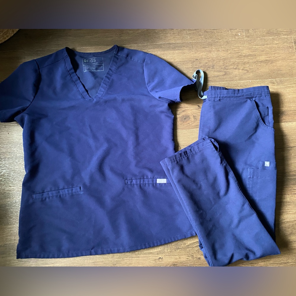 Figs womens scrubs set